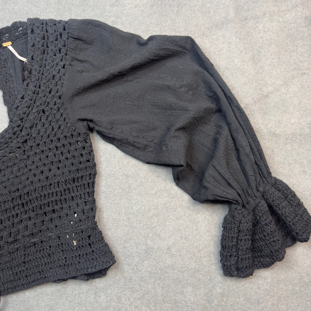 Free People Black Crochet Knit Long Sleeve Boho Crop Top Open Back Small - Picture 6 of 12
